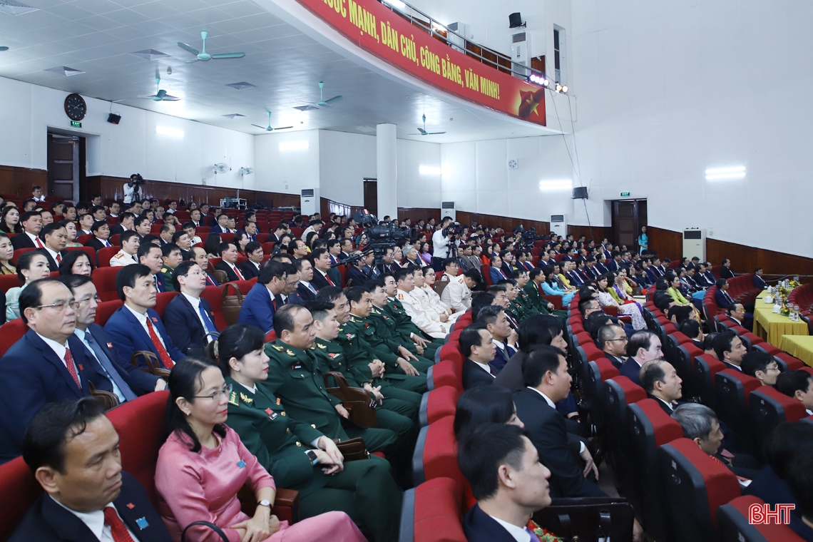 Toàn cảnh Đại hội Đảng bộ Hà Tĩnh lần thứ XIX, nhiệm kỳ 2020 - 2025