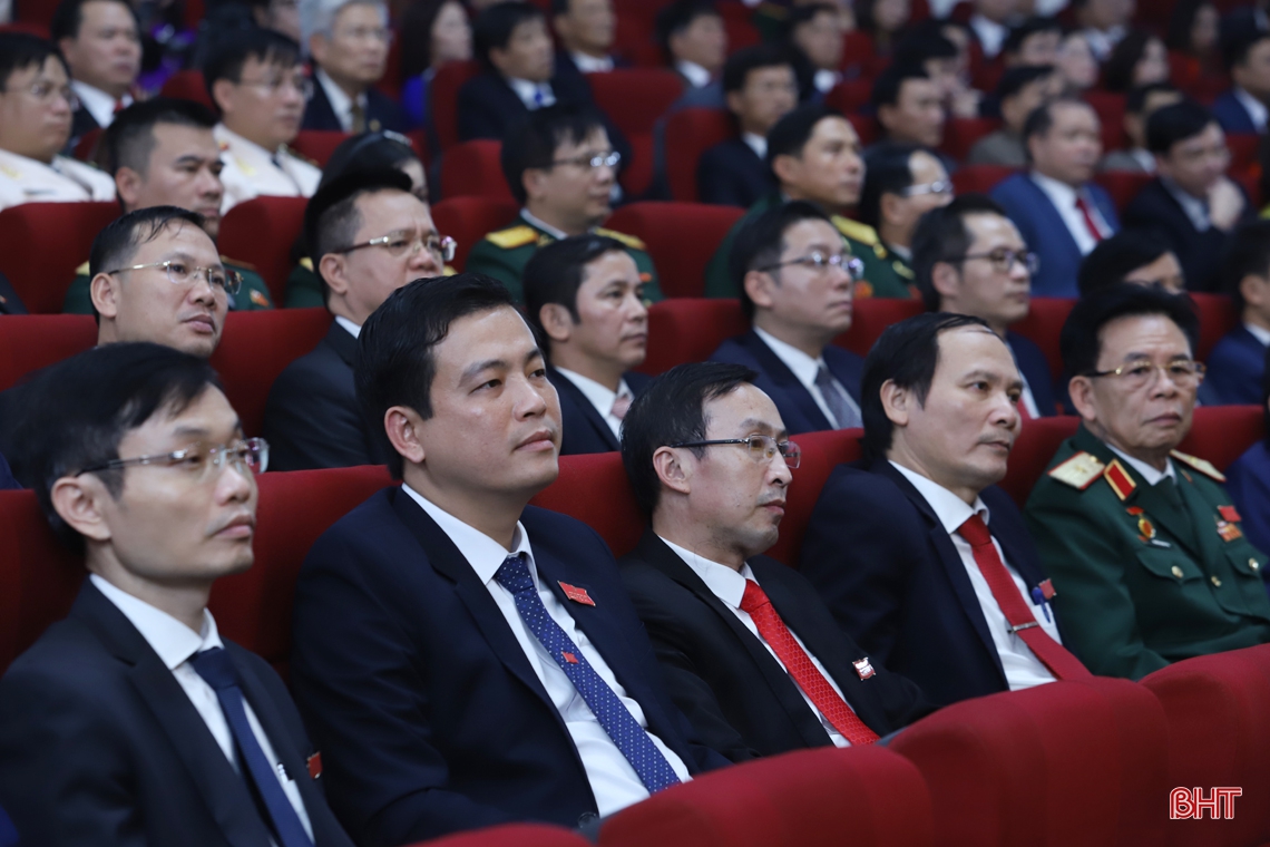 Đại hội Đại biểu Đảng bộ Hà Tĩnh lần thứ XIX tích cực thảo luận các giải pháp phát triển trong nhiệm kỳ mới