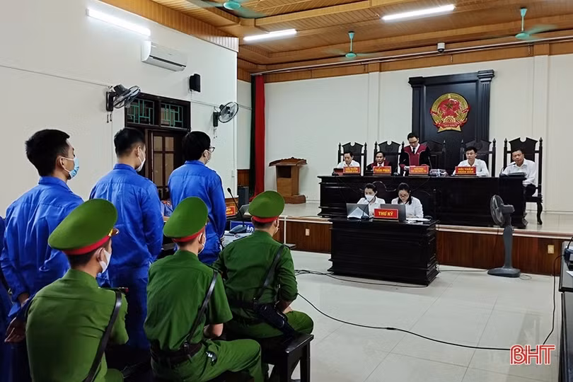 Xét xử vụ án có số bị cáo, bị hại lớn nhất từ trước đến nay tại Hà Tĩnh