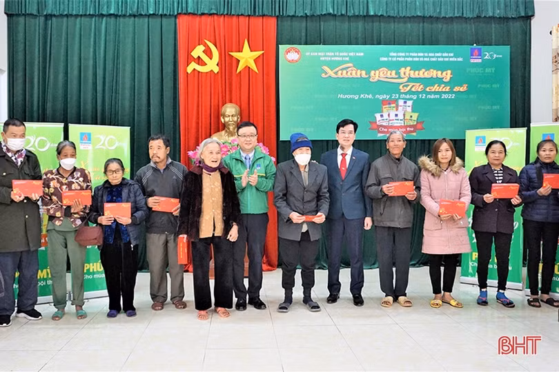 600 phần quà “Xuân yêu thương - Tết chia sẻ” đến với người nghèo Hà Tĩnh