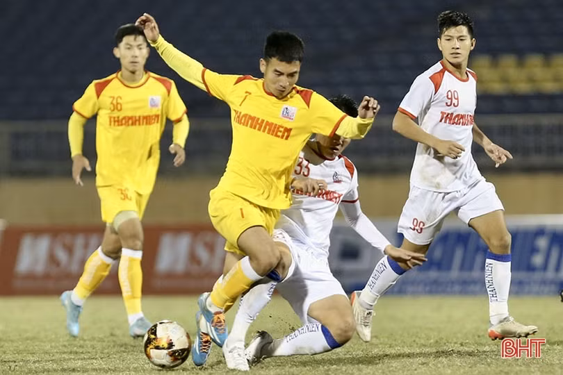 Tứ kết U21 quốc gia: Hồng Lĩnh Hà Tĩnh và thử thách mang tên Đông Á Thanh Hóa