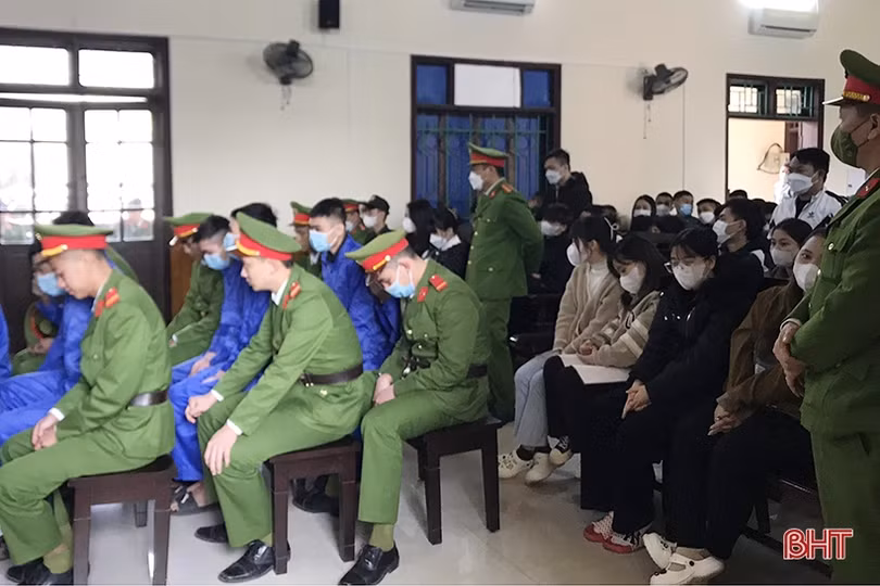 Xét xử vụ án có số bị cáo, bị hại lớn nhất từ trước đến nay tại Hà Tĩnh