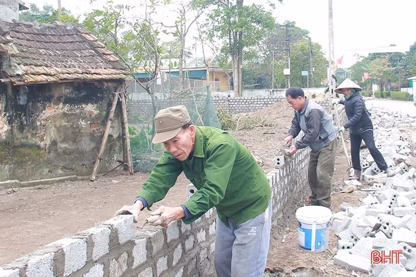 Cụ bà ở Hà Tĩnh hiến đất trị giá gần 800 triệu đồng mở đường giao thông