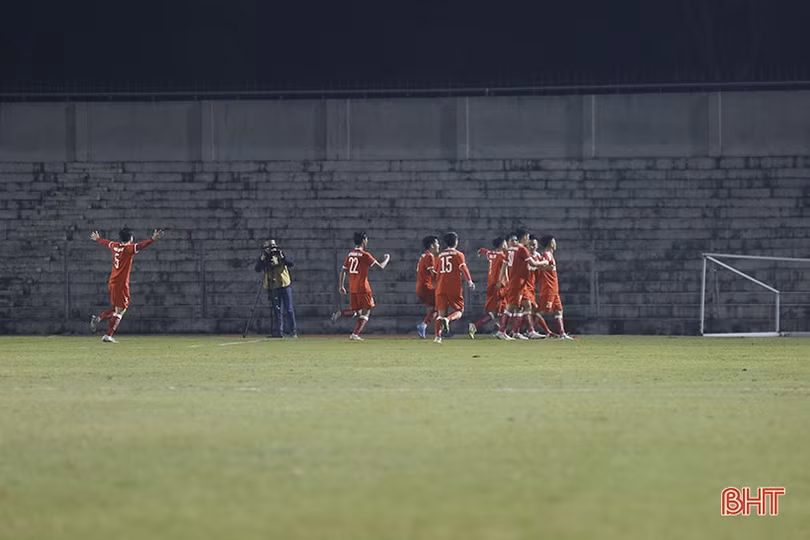 U21 Hồng Lĩnh Hà Tĩnh thất bại 0-1 trước U21 Viettel