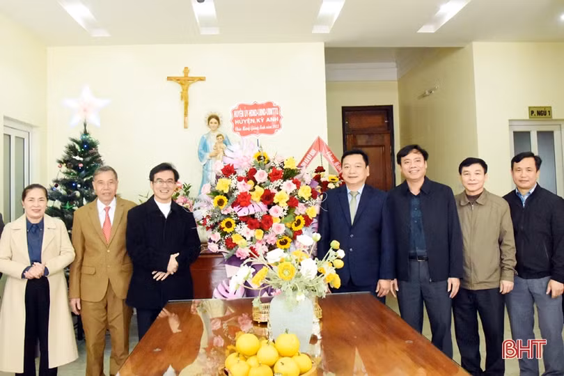 Bà con giáo dân Hà Tĩnh đóng góp quan trọng vào thành tựu chung, tăng cường khối đại đoàn kết toàn dân tộc