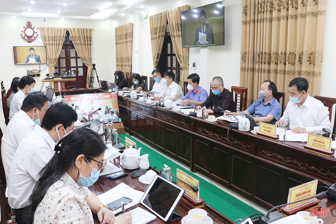 Đại biểu Quốc hội Hà Tĩnh tích cực góp ý tại buổi thảo luận các dự án luật