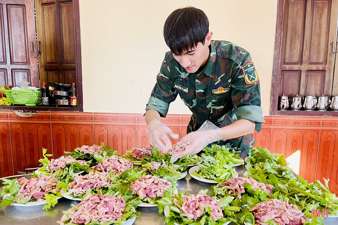 Mang xuân ấm từ đất liền ra đảo Sơn Dương