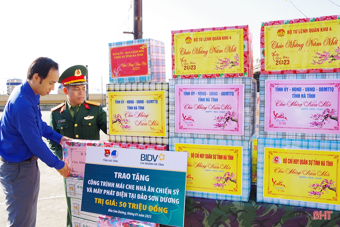 Mang xuân ấm từ đất liền ra đảo Sơn Dương