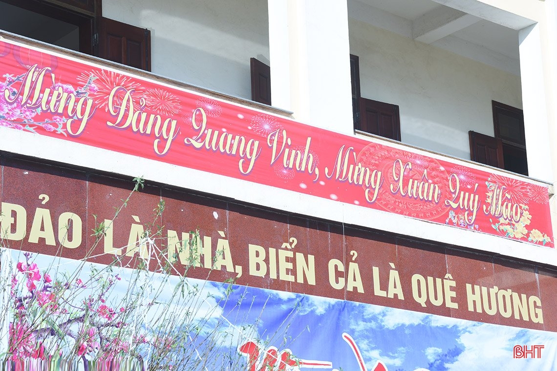 Mang xuân ấm từ đất liền ra đảo Sơn Dương