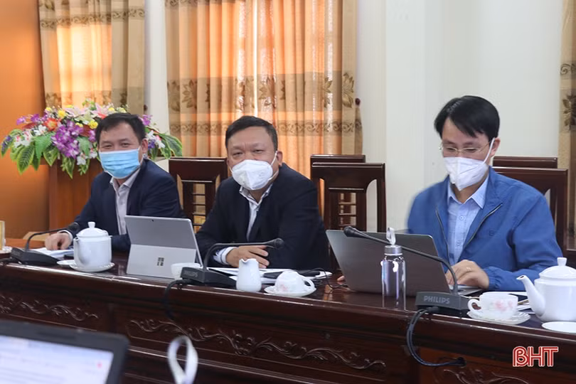 Chủ động kiểm soát dịch bệnh, hỗ trợ phục hồi và tăng trưởng kinh tế