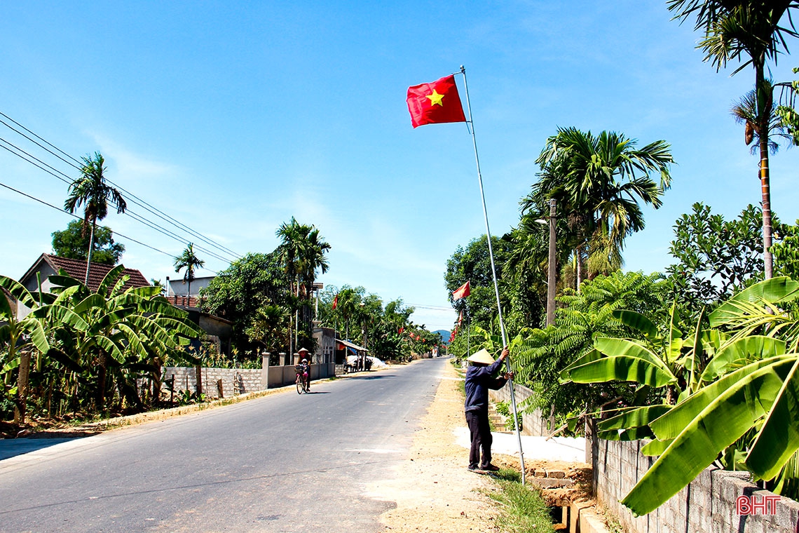 Hà Tĩnh sôi nổi khí thế thi đua trên những công trình chào mừng đại hội Đảng