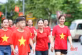 Người dân Hà Tĩnh hưởng ứng hoạt động đi bộ “Cùng Việt Nam tiến bước”