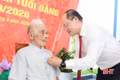 Đảng viên 104 tuổi ở Hà Tĩnh vinh dự nhận Huy hiệu 80 năm tuổi Đảng