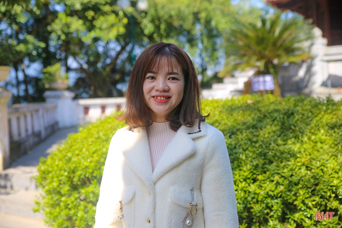 Thăm khu di tích đền thờ cố Tổng Bí thư Lê Duẩn dịp thành lập Đảng