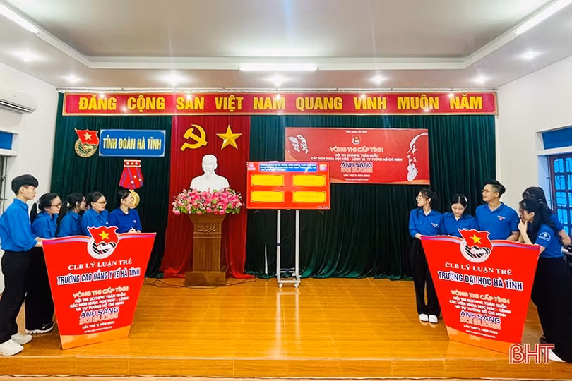 CLB Lý luận trẻ Đại học Hà Tĩnh tham dự vòng thi khu vực cuộc thi “Ánh sáng soi đường” 2023