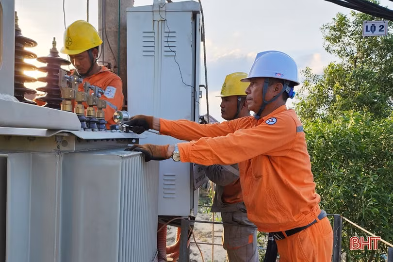 20 năm “bám” lưới, góp sức vì dòng điện an toàn