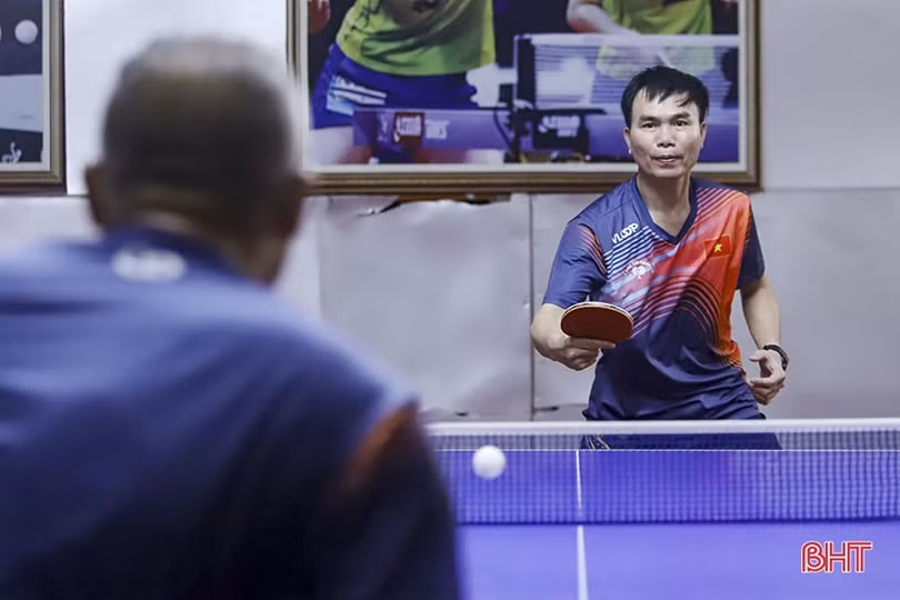Quyết tâm giành vàng” tại Giải Bóng bàn các CLB mở rộng Báo Hà Tĩnh