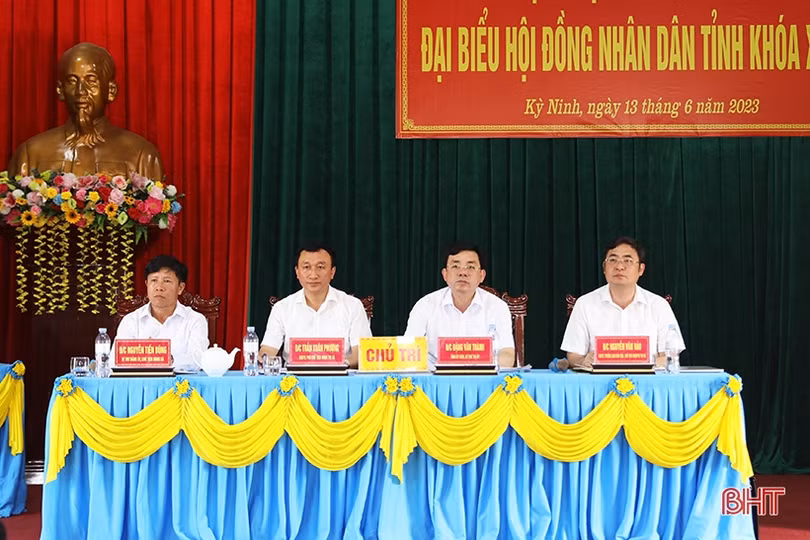 Cử tri Hà Tĩnh kiến nghị hỗ trợ xây dựng cơ sở hạ tầng nông thôn, phát triển nông nghiệp
