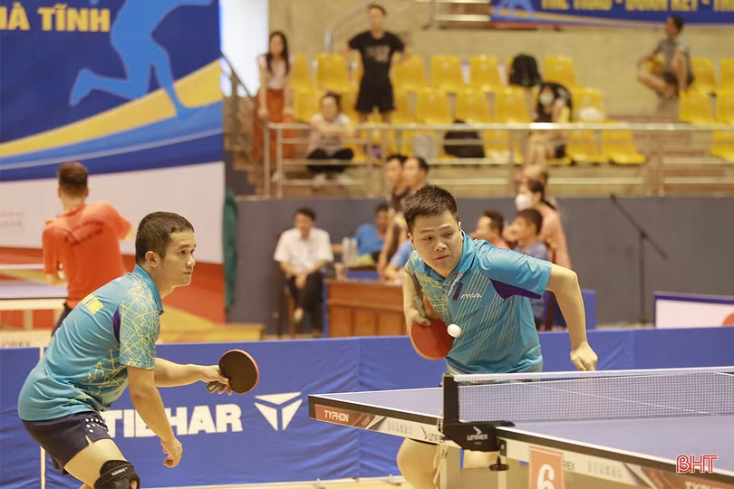 Quyết tâm giành vàng” tại Giải Bóng bàn các CLB mở rộng Báo Hà Tĩnh