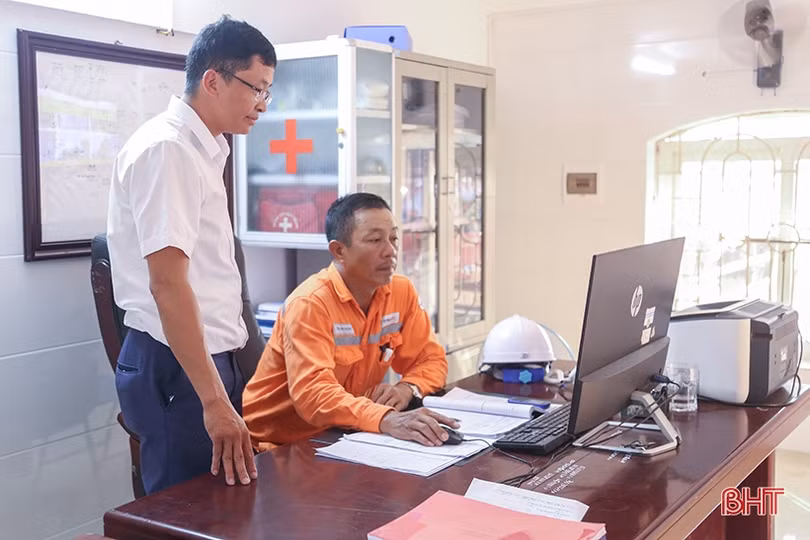 20 năm “bám” lưới, góp sức vì dòng điện an toàn