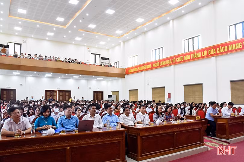 Huyện Kỳ Anh tuyên dương 156 học sinh giỏi