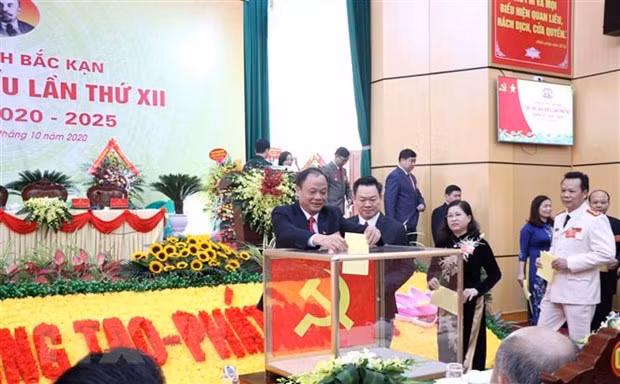 Công tác cán bộ luôn được Đảng chú trọng và có nhiều đổi mới