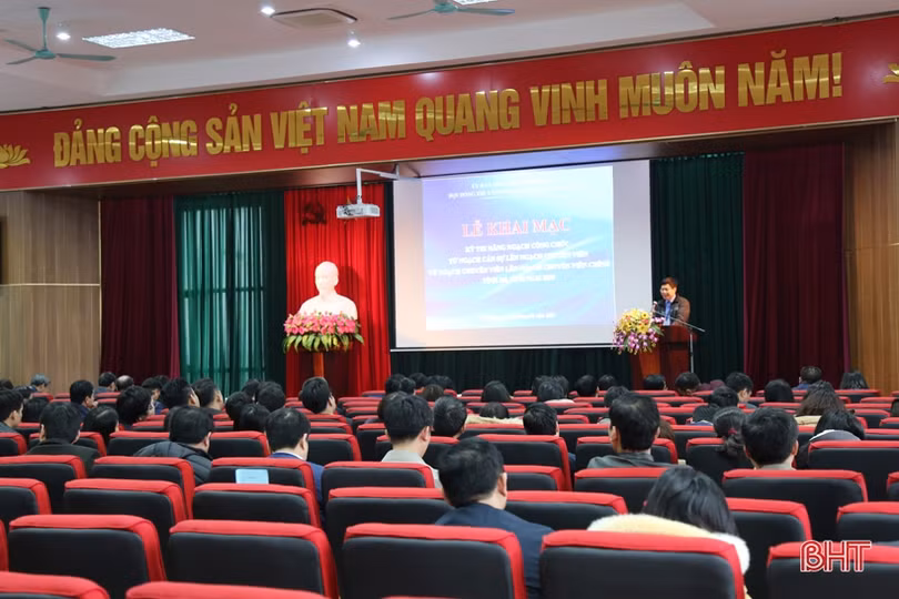Hà Tĩnh thi nâng ngạch cho 167 công chức đủ điều kiện, tiêu chuẩn