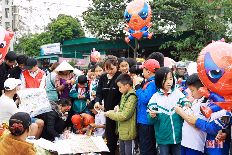 Ngang qua mùa xuân
