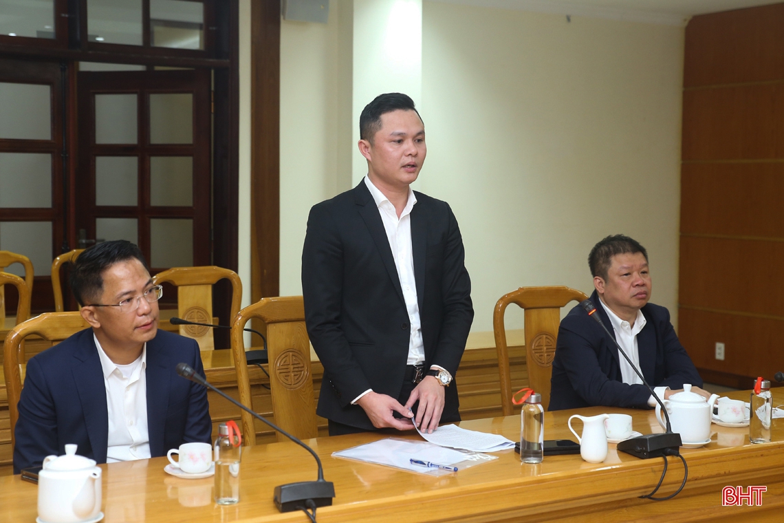 Bàn giao quản lý CLB Hồng Lĩnh Hà Tĩnh cho Công ty CP Tập đoàn Hoành Sơn