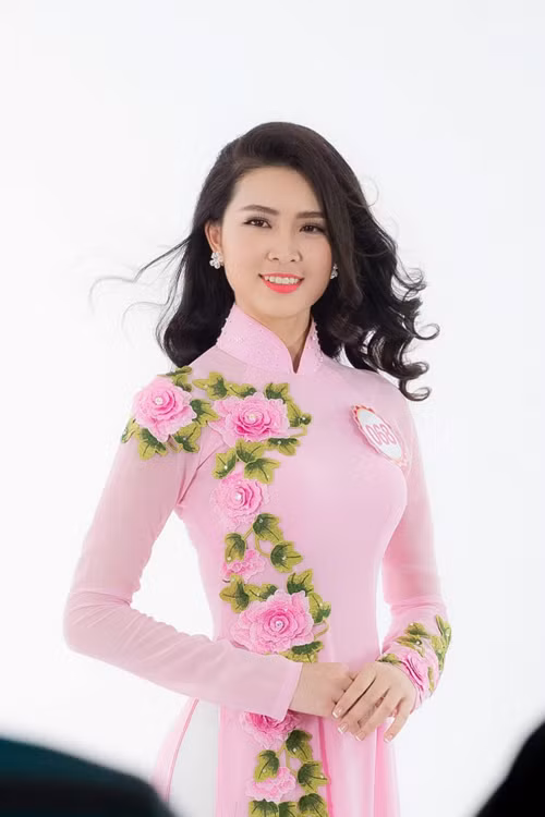 10 nhan sac noi bat tai chung khao phia bac hoa hau viet nam