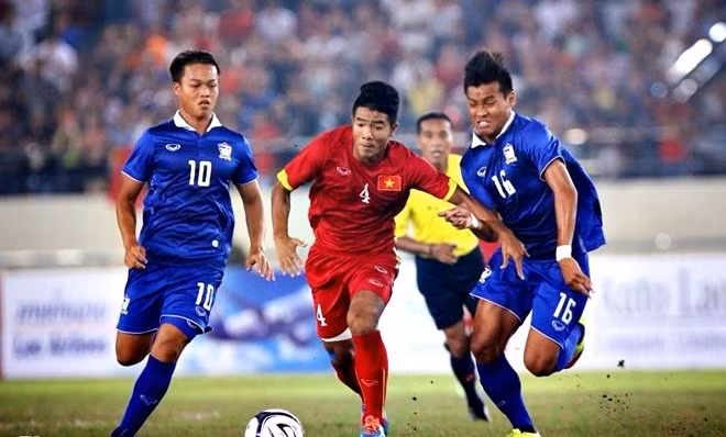 cau chuyen cuoi tuan bong da tre viet nam khong thua ai