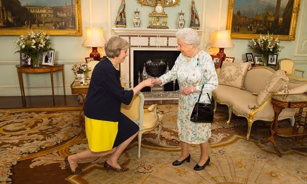 theresa may them ten minh vao danh sach phu nu quyen luc the gioi