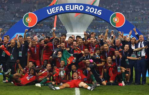 nhung hinh anh dang nho ve tran chung ket euro 2016