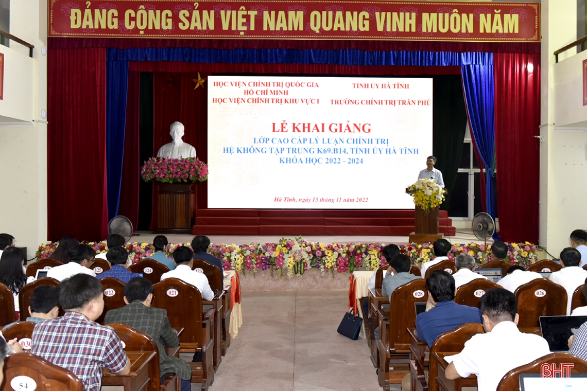 56 học viên tham gia lớp Cao cấp Lý luận chính trị, khoá 2022-2024