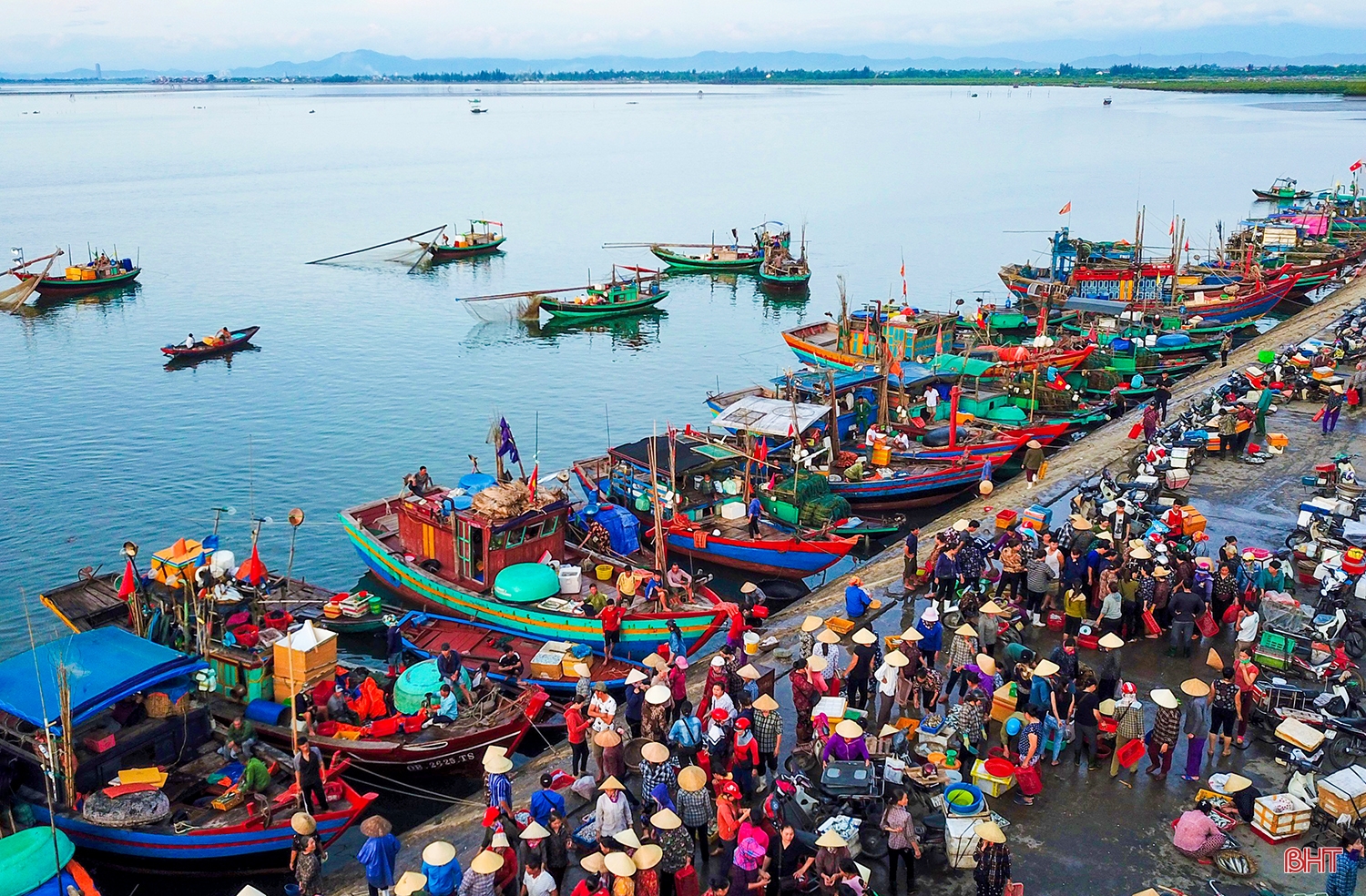 Khai thác gắn với bảo tồn nguồn lợi hải sản - hướng đi tất yếu của ngư dân Hà Tĩnh (bài 3): Tái cơ cấu đội tàu, khai thác thân thiện để vững vàng vươn khơi