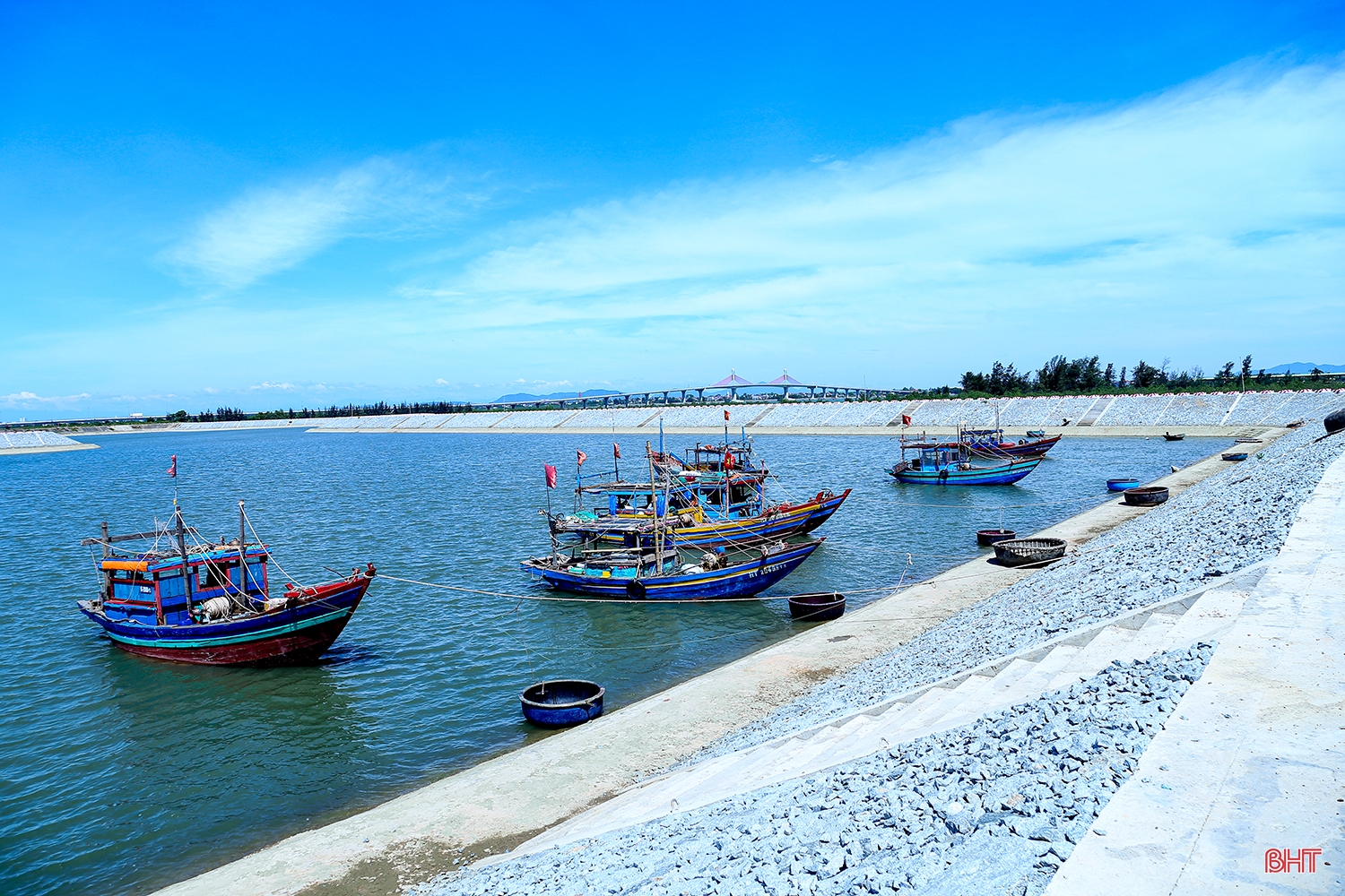Khai thác gắn với bảo tồn nguồn lợi hải sản - hướng đi tất yếu của ngư dân Hà Tĩnh (bài 3): Tái cơ cấu đội tàu, khai thác thân thiện để vững vàng vươn khơi