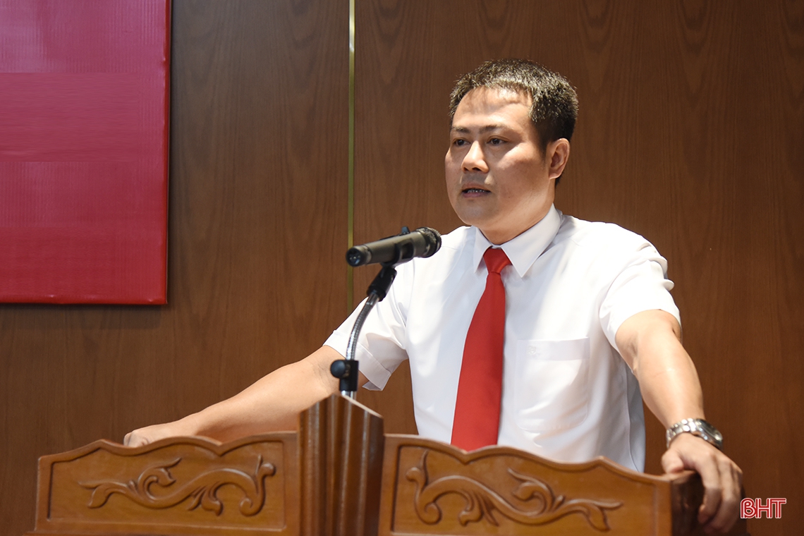 Công bố quyết định điều động, bổ nhiệm 2 cán bộ công tác tại Ban Tổ chức Tỉnh ủy và Sở Nội vụ Hà Tĩnh