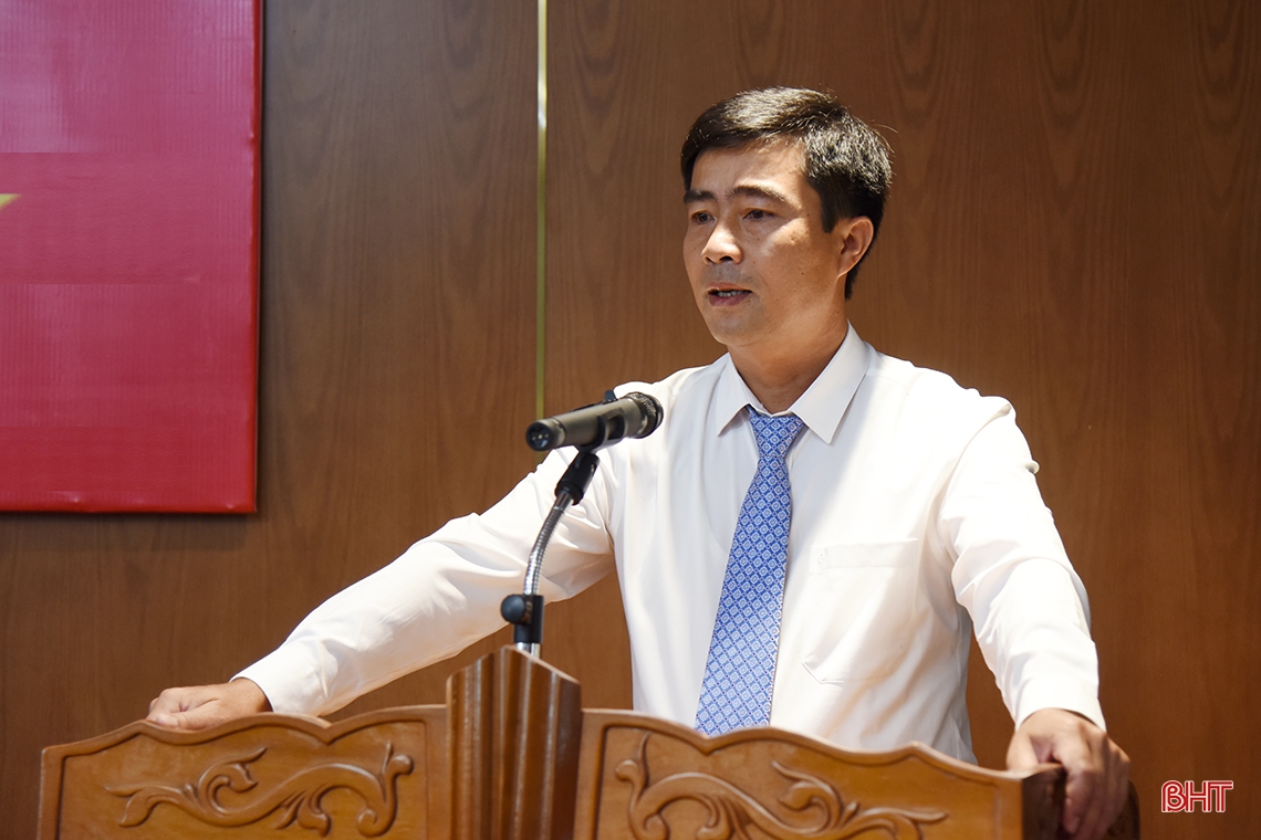 Công bố quyết định điều động, bổ nhiệm 2 cán bộ công tác tại Ban Tổ chức Tỉnh ủy và Sở Nội vụ Hà Tĩnh