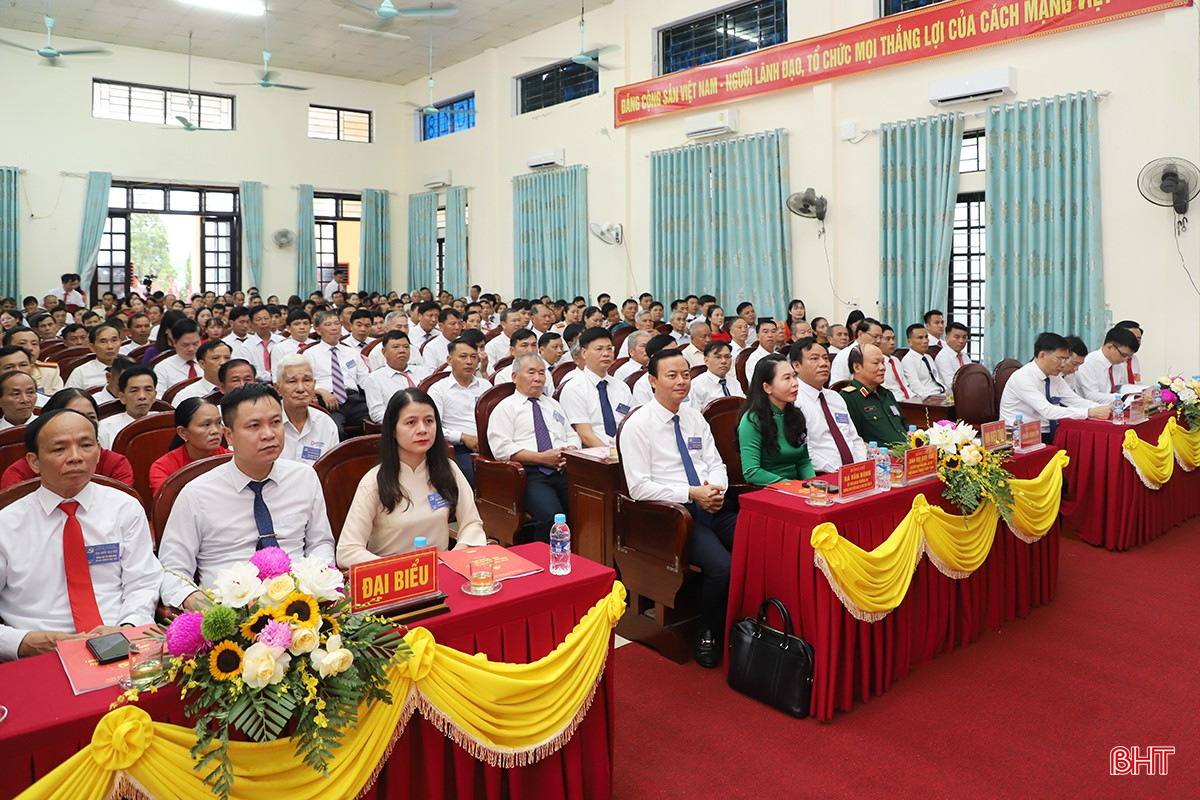 Các đại biểu tham dự đại hội.