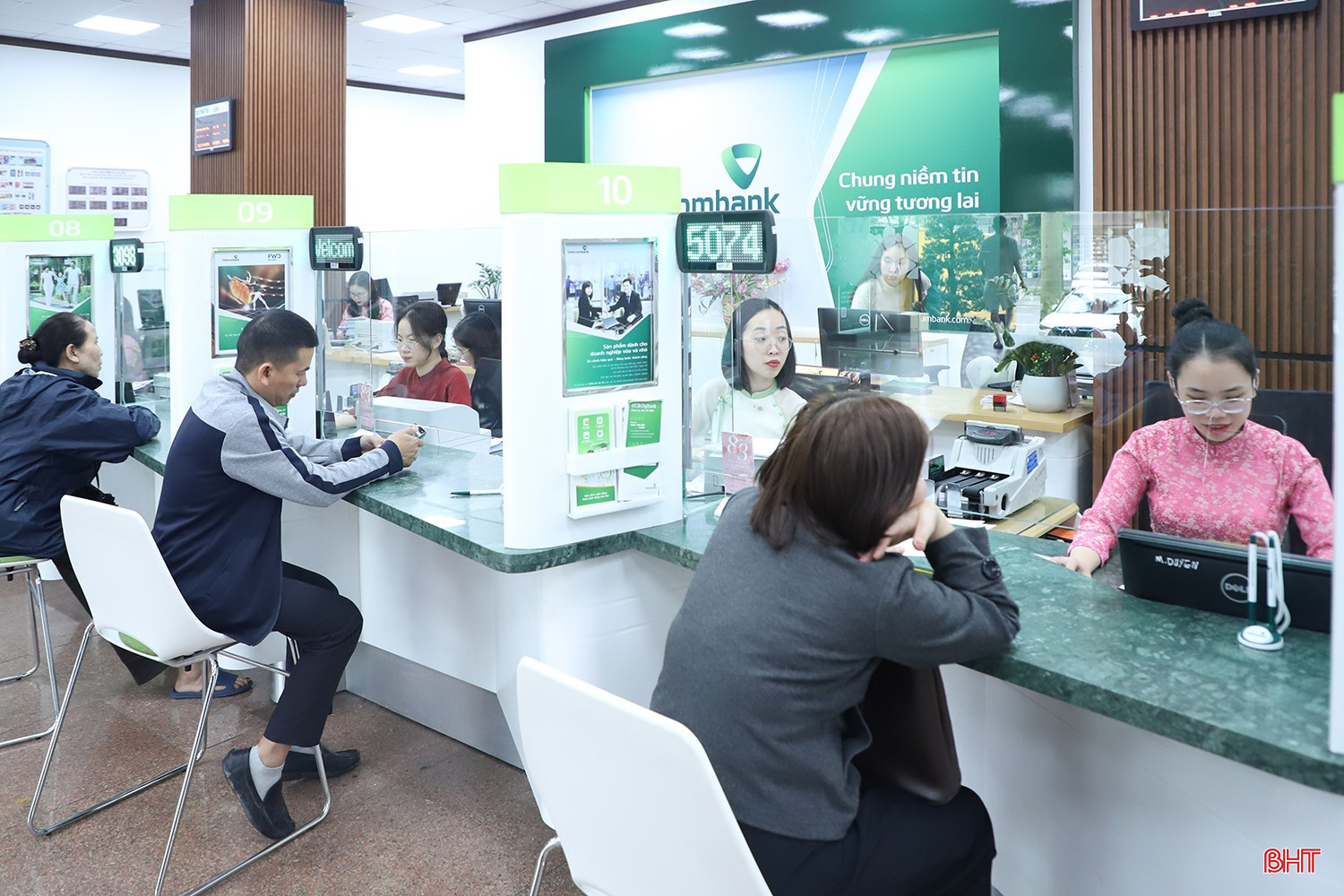 bqbht_br_300-5.jpg