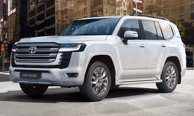 Land Cruiser 2022 rục rịch về nước, hàng “hot” cho đại gia Việt