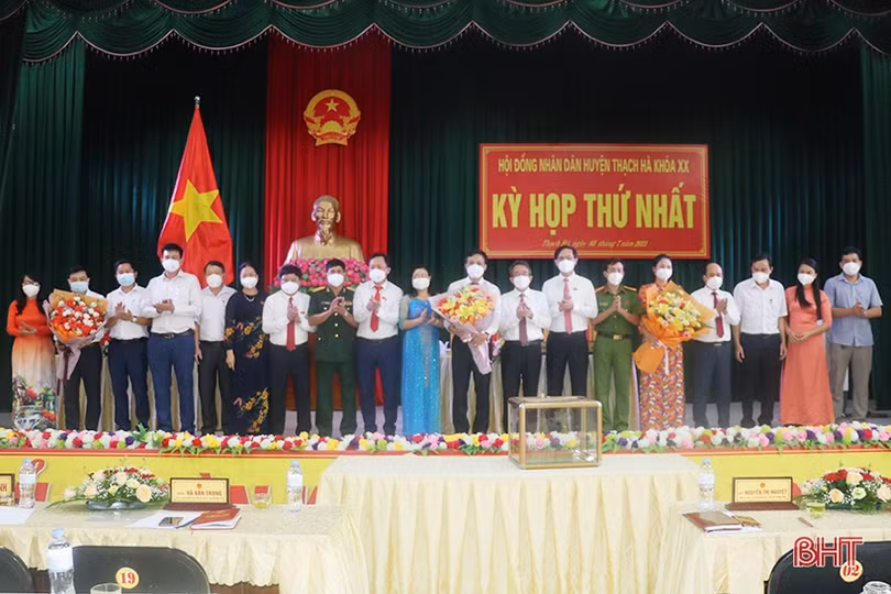 Ông Nguyễn Văn Thắng tái cử chức vụ Chủ tịch HĐND huyện Thạch Hà