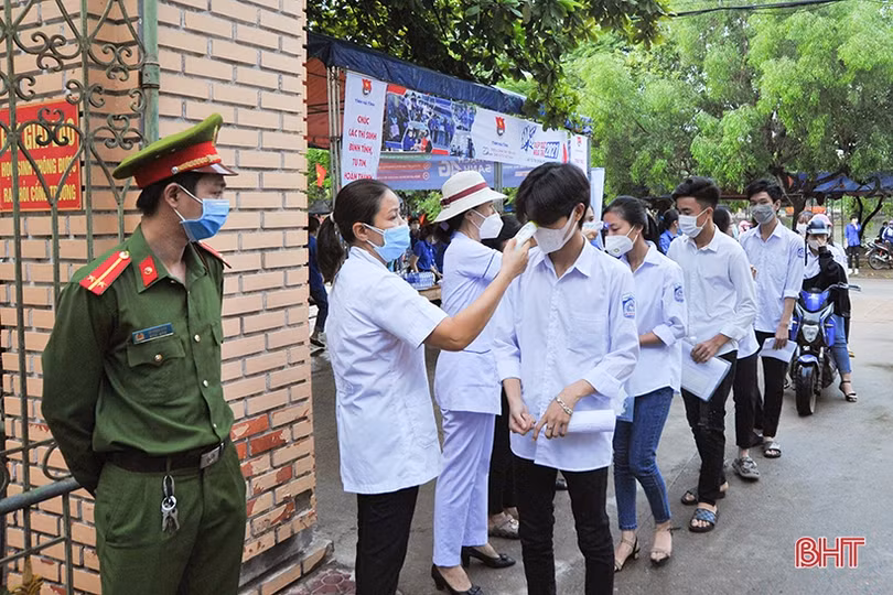 Thí sinh Hà Tĩnh an toàn vượt “vũ môn” Kỳ thi tốt nghiệp THPT 