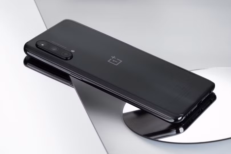 6 smartphone 5G tầm trung mới ra mắt