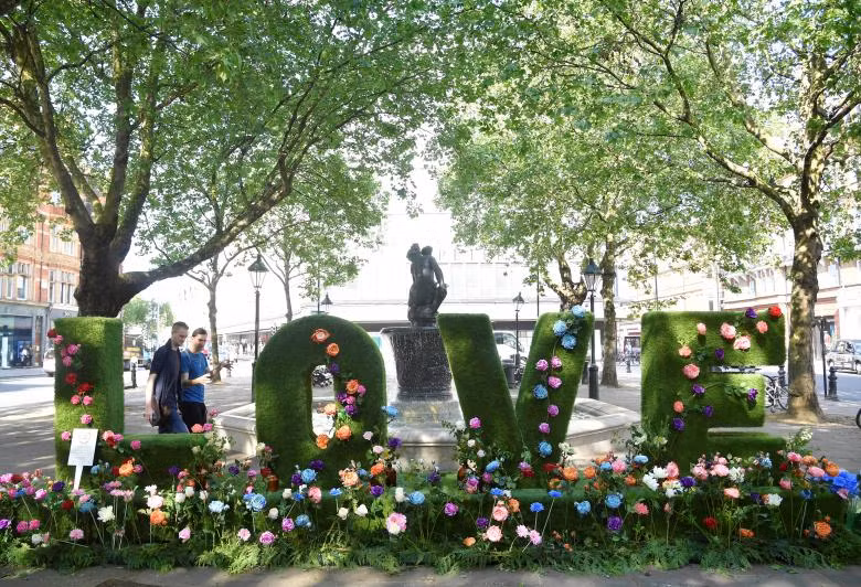 Rực rỡ sắc màu hội chợ hoa ở London