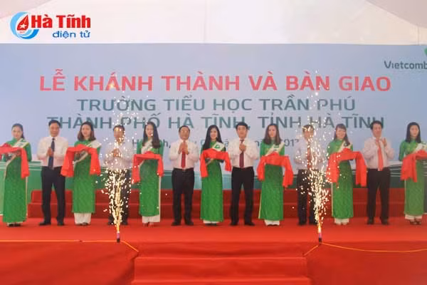 nganh ngan hang dong hanh voi nguoi ngheo ha tinh
