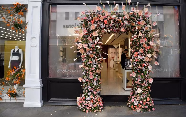 Rực rỡ sắc màu hội chợ hoa ở London