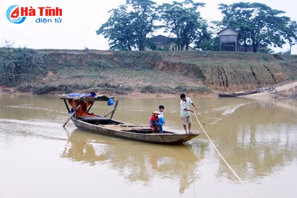 Người phụ nữ khốn khó từng cứu hàng chục nạn nhân chìm đò được xóa nợ ngân hàng
