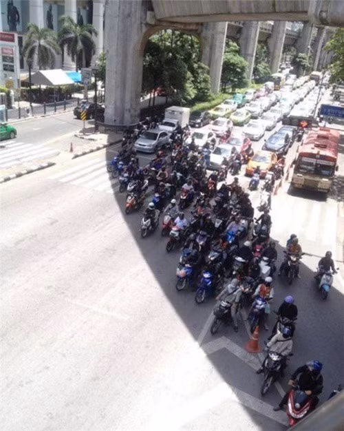 nhung kieu giai nhiet mua he ba dao den tung hat gao