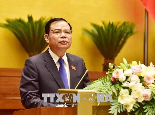 trinh quoc hoi xem xet phe chuan quyet toan thu chi ngan sach